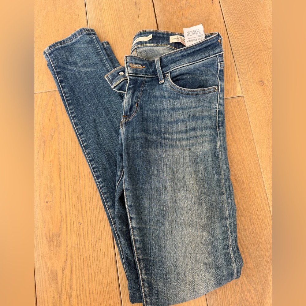 Levi’s 711 skinny jeans size 26